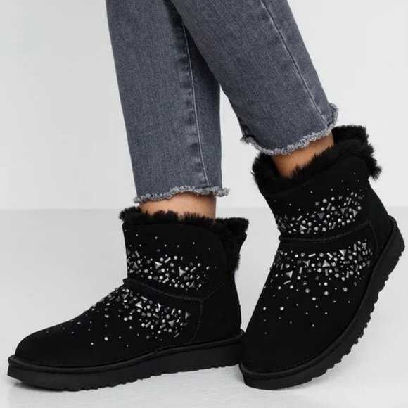 UGG classic galaxy bling Mini bootie - Picture 1 of 8